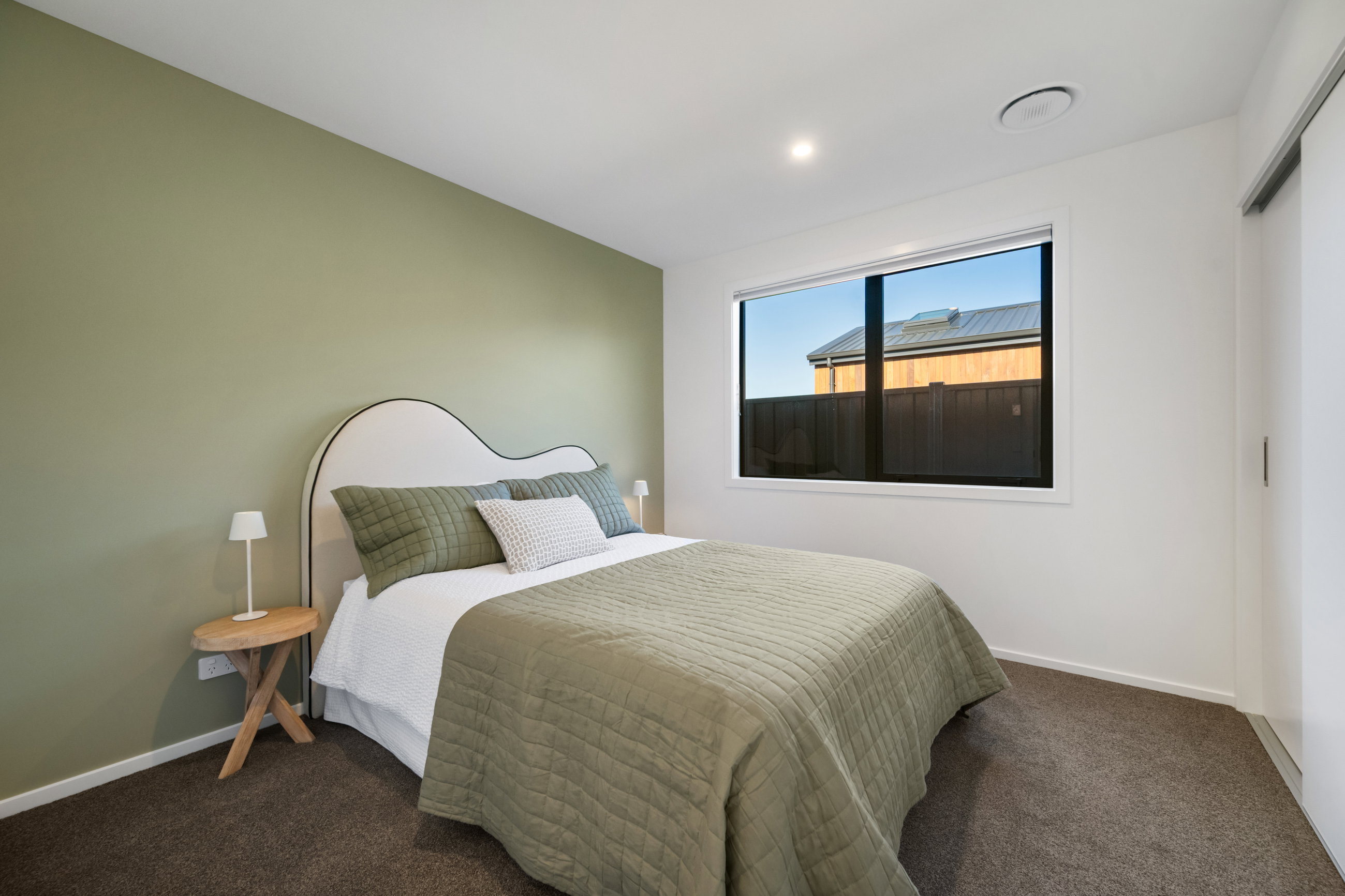 Lake Hāwea Showhome image 12
